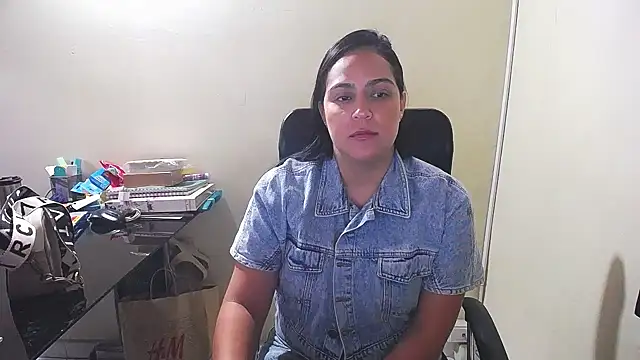 Snapshot of kendall_52 chatting on 11, 1, 2025 kendall 52 online show from 11, 1, 2025