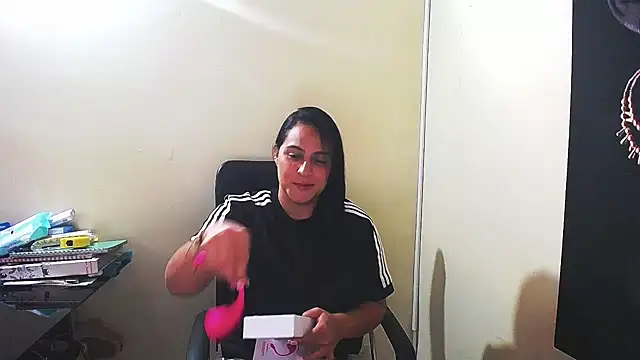 Snapshot of kendall_52 chatting on 24, 1, 2025 kendall 52 online show from 24, 1, 2025