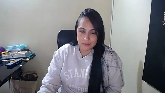 Snapshot of kendall_52 chatting on 14, 2, 2025 kendall 52 online show from 14, 2, 2025