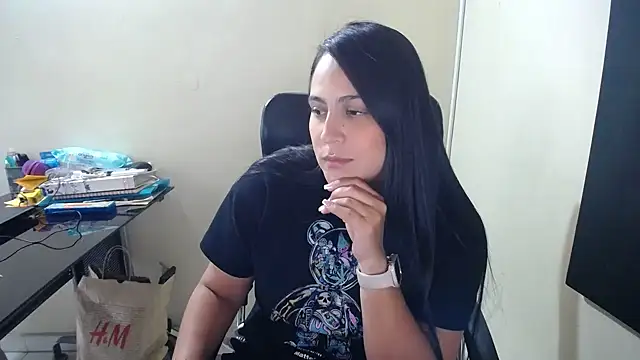 Snapshot of kendall_52 chatting on 18, 2, 2025 kendall 52 online show from 18, 2, 2025