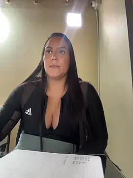 kendall 52 online show from 6, 3, 2026