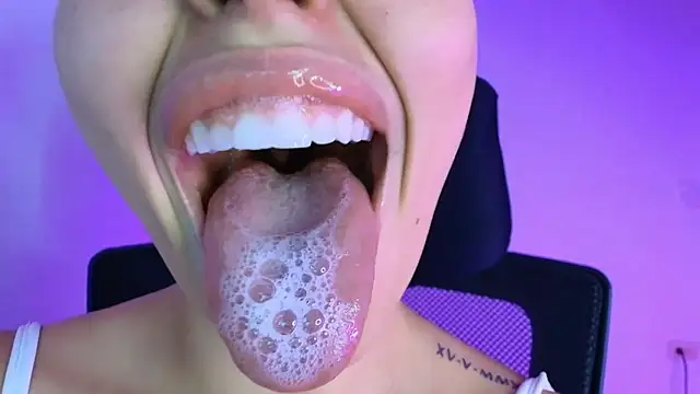 Snapshot of lisbet21x chatting on 30, 10, 2025 lisbet21x online show from 30, 10, 2025