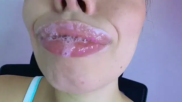 Snapshot of lisbet21x chatting on 8, 11, 2025 lisbet21x online show from 8, 11, 2025