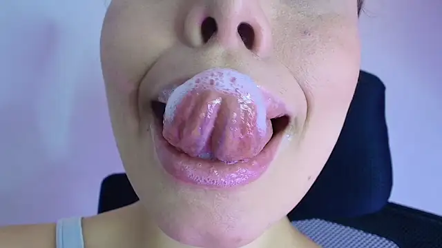 Snapshot of lisbet21x chatting on 13, 11, 2025 lisbet21x online show from 13, 11, 2025