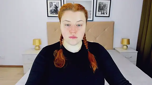 Snapshot of PolinaSalvatore chatting on 4, 12, 2024 PolinaSalvatore online show from 4, 12, 2024