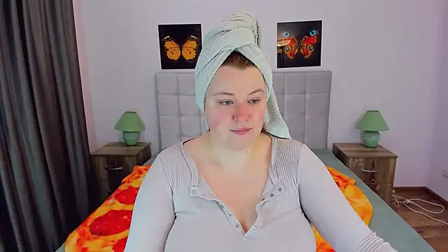 Snapshot of PolinaSalvatore chatting on 17, 1, 2025 PolinaSalvatore online show from 17, 1, 2025