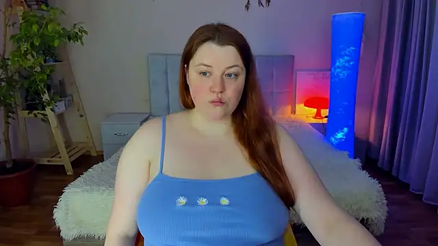 Snapshot of PolinaSalvatore chatting on 13, 3, 2025 PolinaSalvatore online show from 13, 3, 2025