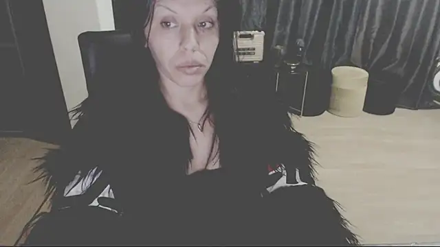 GoldenSasha online show from 1, 12, 2025