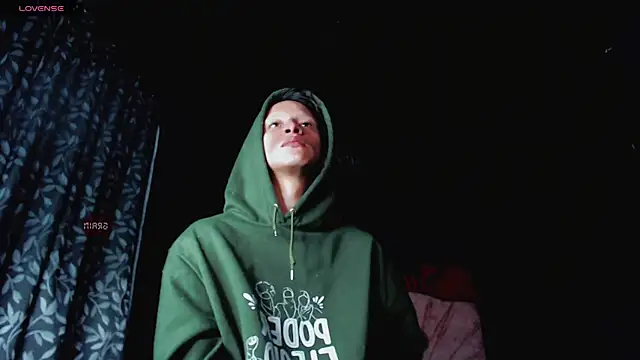 Snapshot of Summer_XO chatting on 1, 2, 2025 Summer XO online show from 1, 2, 2025