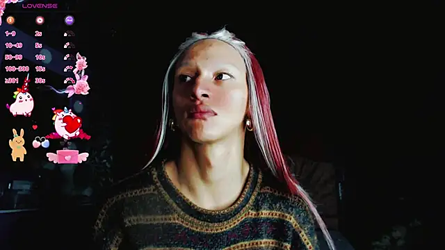 Snapshot of Summer_XO chatting on 3, 2, 2025 Summer XO online show from 3, 2, 2025