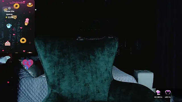 Snapshot of Summer_XO chatting on 1, 12, 2025 Summer XO online show from 1, 12, 2025