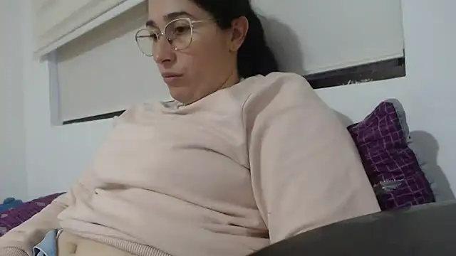 Snapshot of andreaisis2 chatting on 13, 2, 2025 andreaisis2 online show from 13, 2, 2025