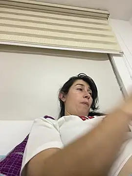 Snapshot of andreaisis2 chatting on 20, 2, 2025 andreaisis2 online show from 20, 2, 2025