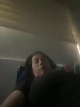 Snapshot of andreaisis2 chatting on 8, 3, 2025 andreaisis2 online show from 8, 3, 2025