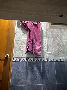 Snapshot of andreaisis2 chatting on 24, 10, 2025 andreaisis2 online show from 24, 10, 2025