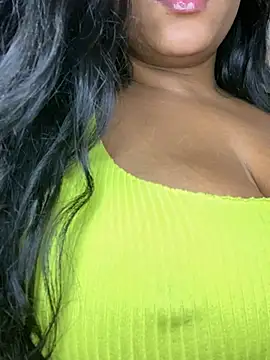 Snapshot of bea3liz chatting on 4, 8, 2026 bea3liz online show from 4, 8, 2026