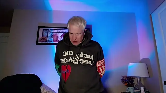 Snapshot of Snarfle82 chatting on 1, 12, 2025 Snarfle82 online show from 1, 12, 2025