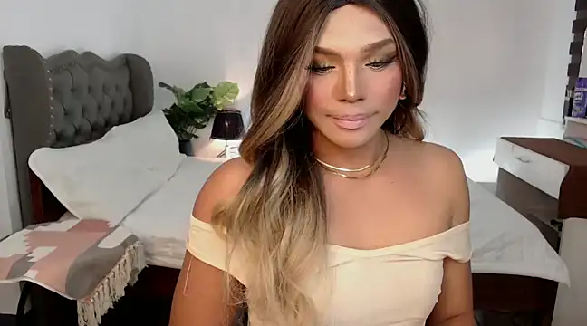 Snapshot of liaa_lurrecams chatting on 8, 1, 2025 liaa lurrecams online show from 8, 1, 2025