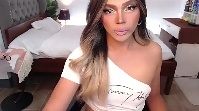 Snapshot of liaa_lurrecams chatting on 9, 3, 2025 liaa lurrecams online show from 9, 3, 2025