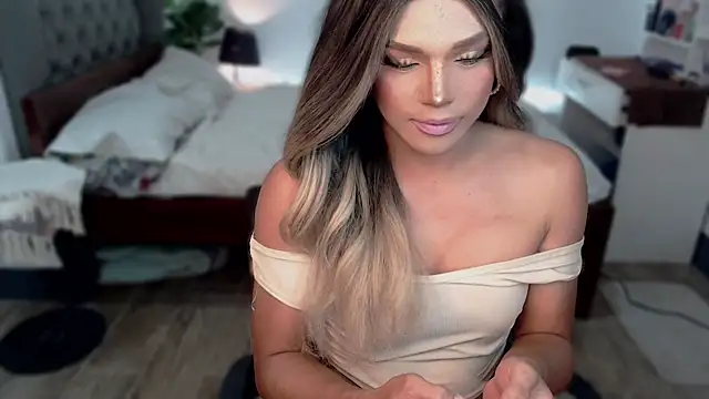 Snapshot of liaa_lurrecams chatting on 12, 9, 2025 liaa lurrecams online show from 12, 9, 2025