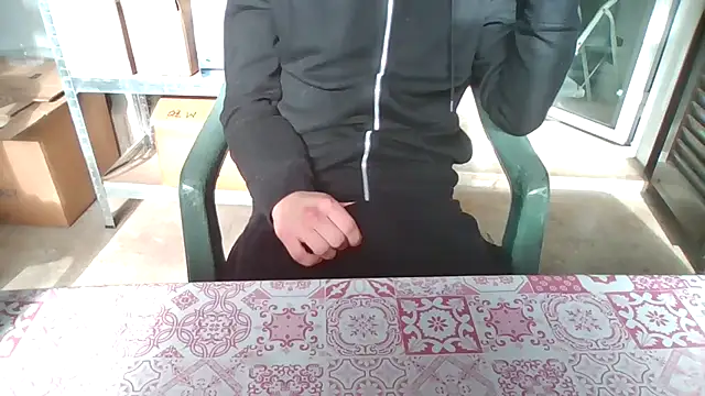 Snapshot of simoninside25 chatting on 16, 11, 2025 simoninside25 online show from 16, 11, 2025