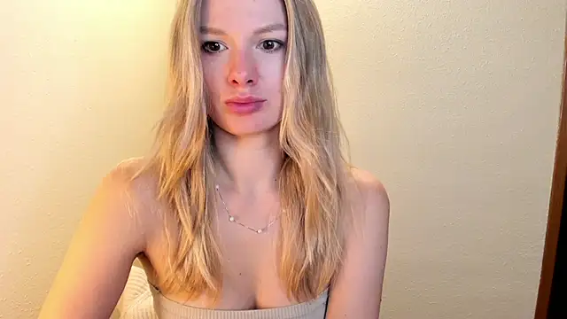 Snapshot of Annloveyou chatting on 15, 12, 2024 Annloveyou online show from 15, 12, 2024