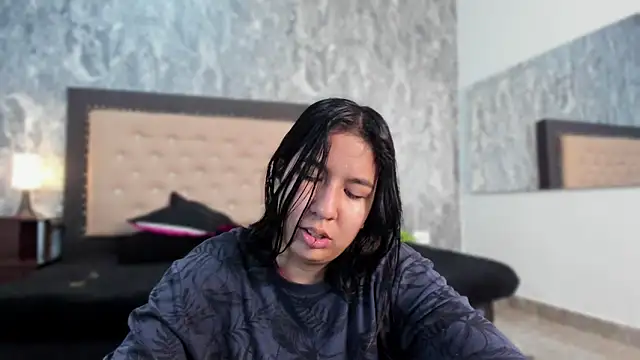 Lia sarahi online show from 10, 3, 2025