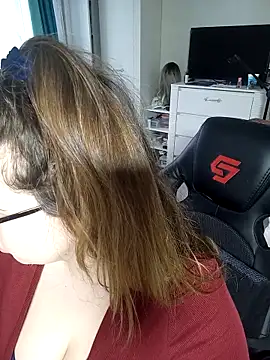 DienkaGreen online show from 31, 10, 2025