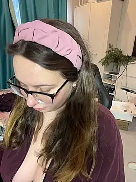 DienkaGreen online show from 9, 1, 2026