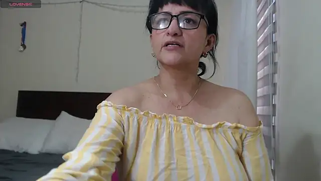 ISABEEL SOFIA01 online show from 4, 3, 2025