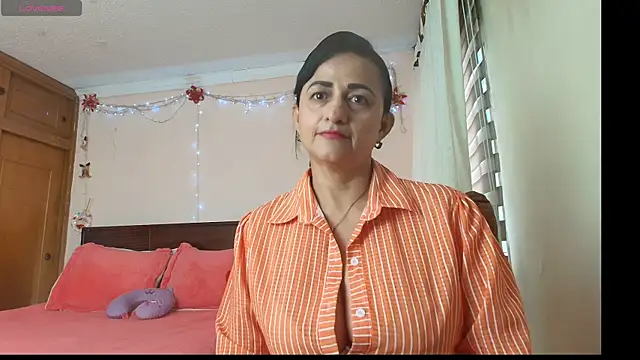 ISABEEL SOFIA01 online show from 17, 4, 2026