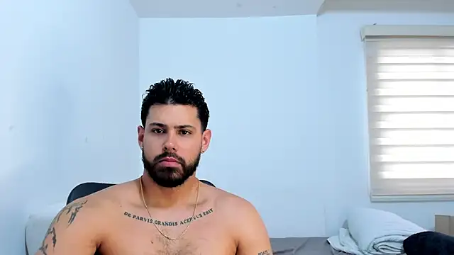 Snapshot of Justyn_Torres chatting on 21, 10, 2025 Justyn Torres online show from 21, 10, 2025