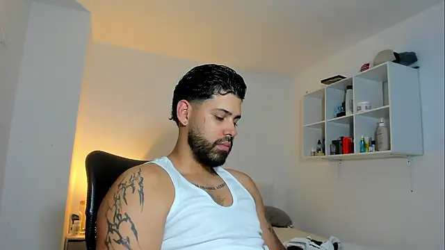 Snapshot of Justyn_Torres chatting on 26, 3, 2026 Justyn Torres online show from 26, 3, 2026