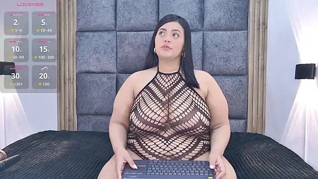 Snapshot of AmandaRousel chatting on 18, 12, 2025 AmandaRousel online show from 18, 12, 2025