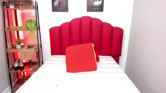 Snapshot of Ashleyyrobert chatting on 2, 1, 2025 Ashleyyrobert online show from 2, 1, 2025