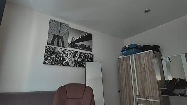 Snapshot of lukegunn chatting on 23, 11, 2025 lukegunn online show from 23, 11, 2025