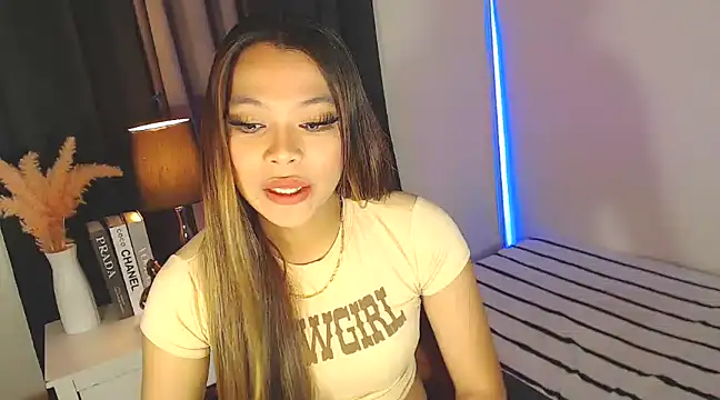 MajesticKitana online show from 11, 12, 2024