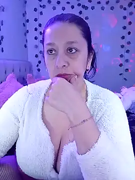 camilalatti online show from 26, 1, 2025