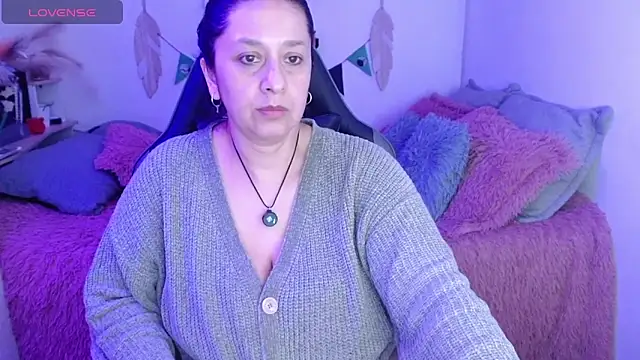 Snapshot of camilalatti chatting on 19, 6, 2026 camilalatti online show from 19, 6, 2026