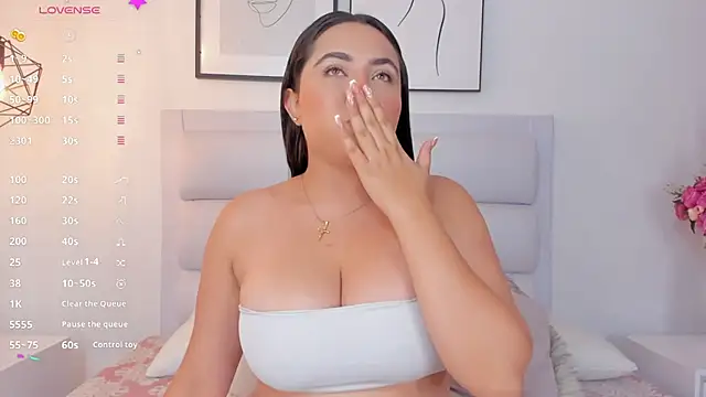 dulcepatersson1  online show from 8, 2, 2025