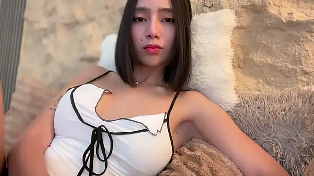 Snapshot of GenesisCastillano chatting on 21, 4, 2026 GenesisCastillano online show from 21, 4, 2026