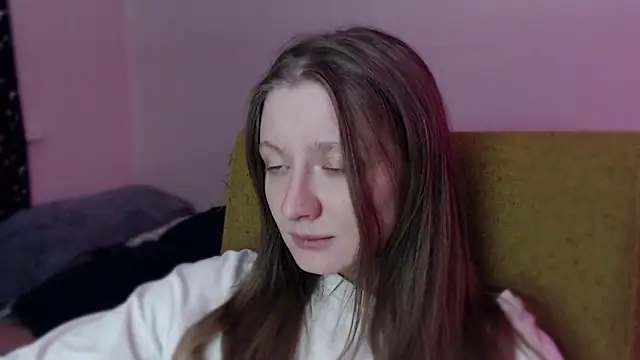 mollytuck online show from 28, 2, 2025