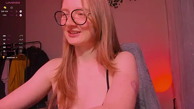 mollytuck online show from 24, 10, 2025