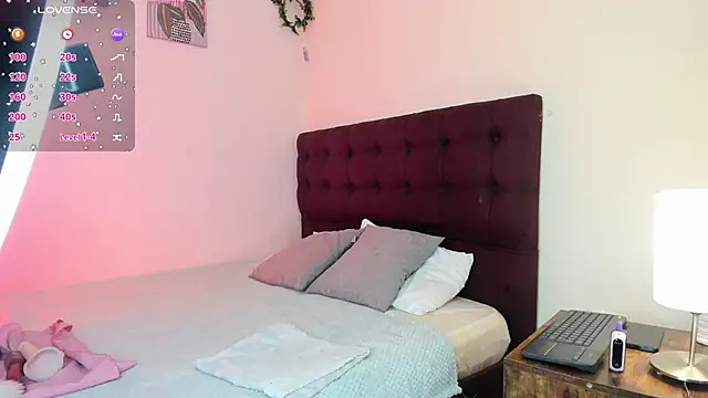 Snapshot of Athompzon chatting on 19, 12, 2025 Athompzon online show from 19, 12, 2025