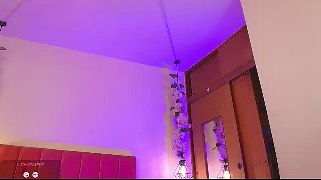 Snapshot of Athompzon chatting on 13, 2, 2026 Athompzon online show from 13, 2, 2026