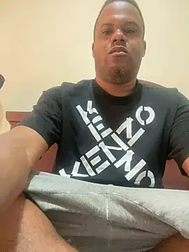 Iced cloudz online show from 13, 1, 2026