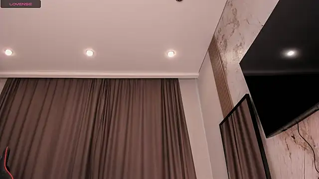 Snapshot of sharlin_13 chatting on 13, 3, 2025 sharlin 13 online show from 13, 3, 2025