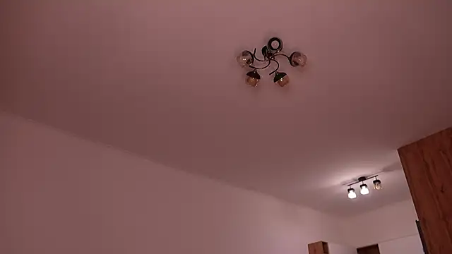 Snapshot of sharlin_13 chatting on 8, 11, 2025 sharlin 13 online show from 8, 11, 2025