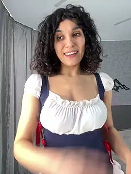  CurlySue  online show from 27, 2, 2025