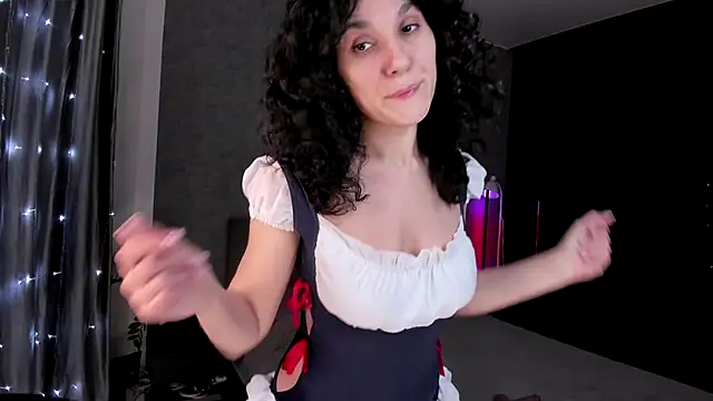  CurlySue  online show from 28, 2, 2026